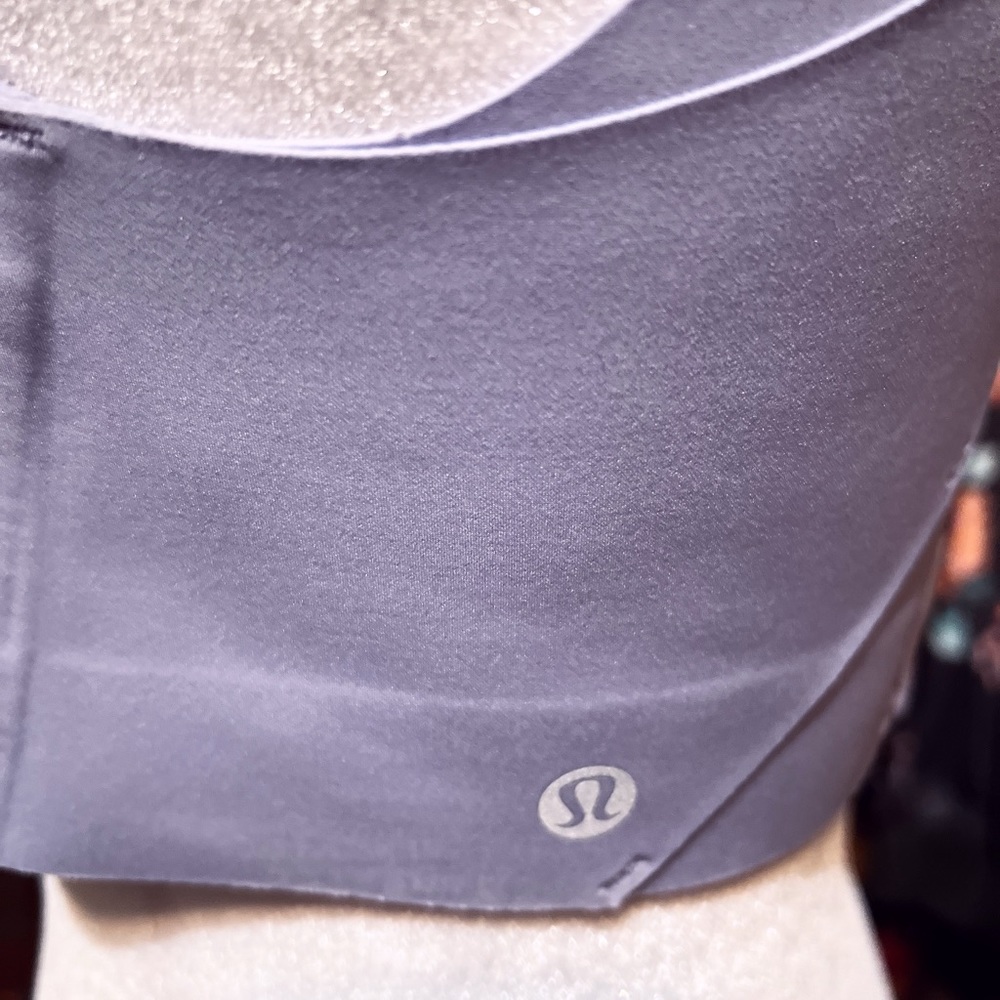 Lululemon - Picture 3 of 7